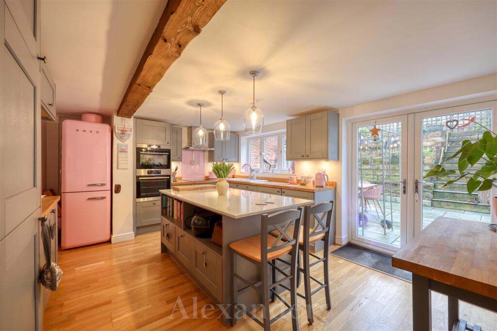 12 Main Street-12.jpg