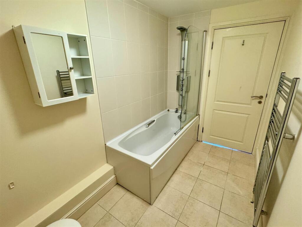 15 Longshore Apartments En Suite