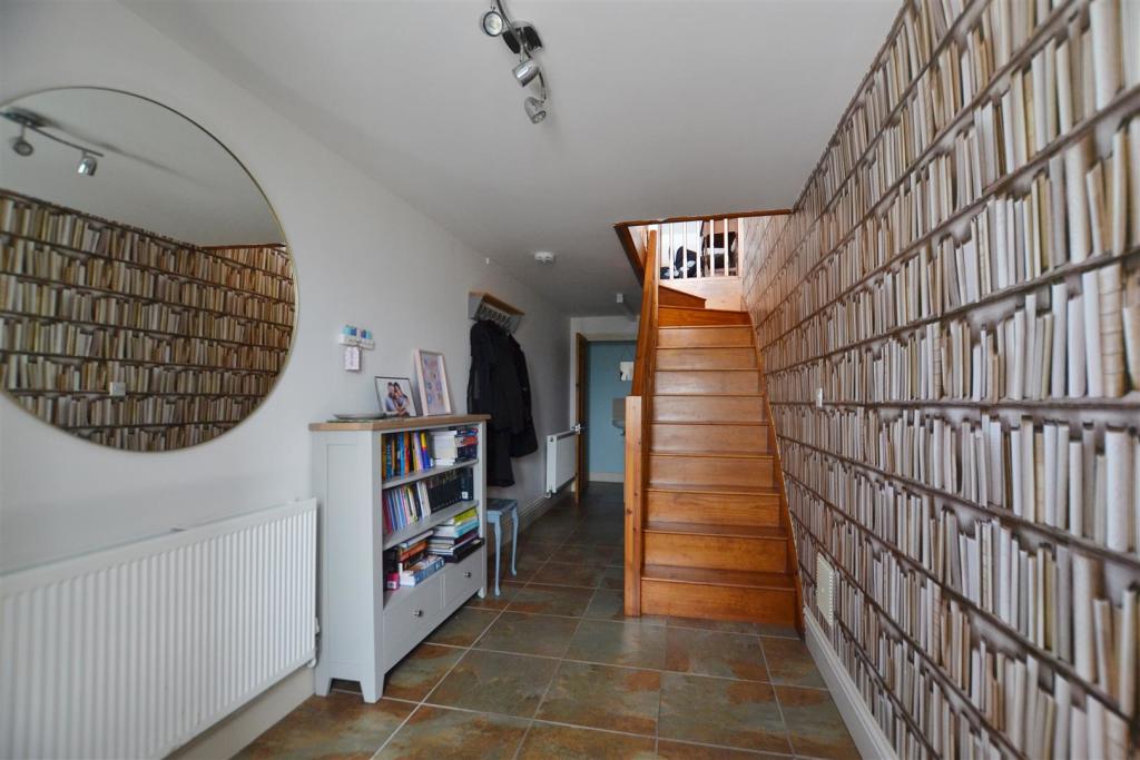 entrance hall.JPG