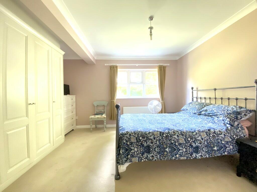 Principal bedroom