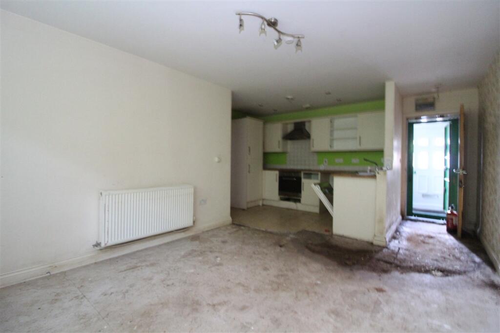 Lounge Kitchen T202506241556.jpg