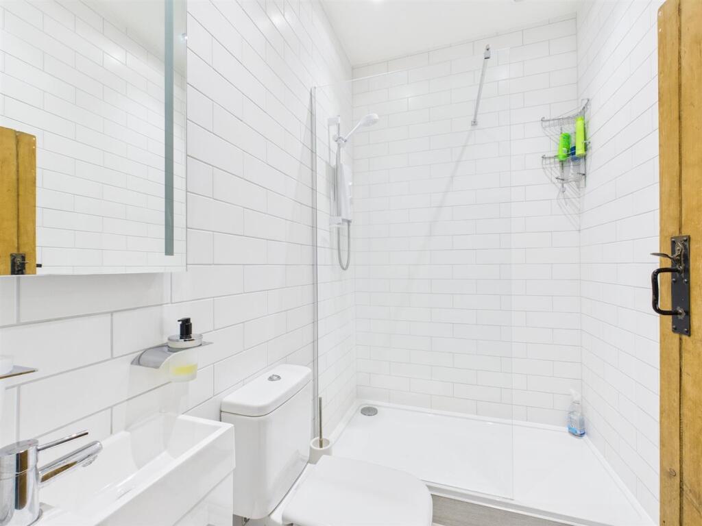 Family Shower Room