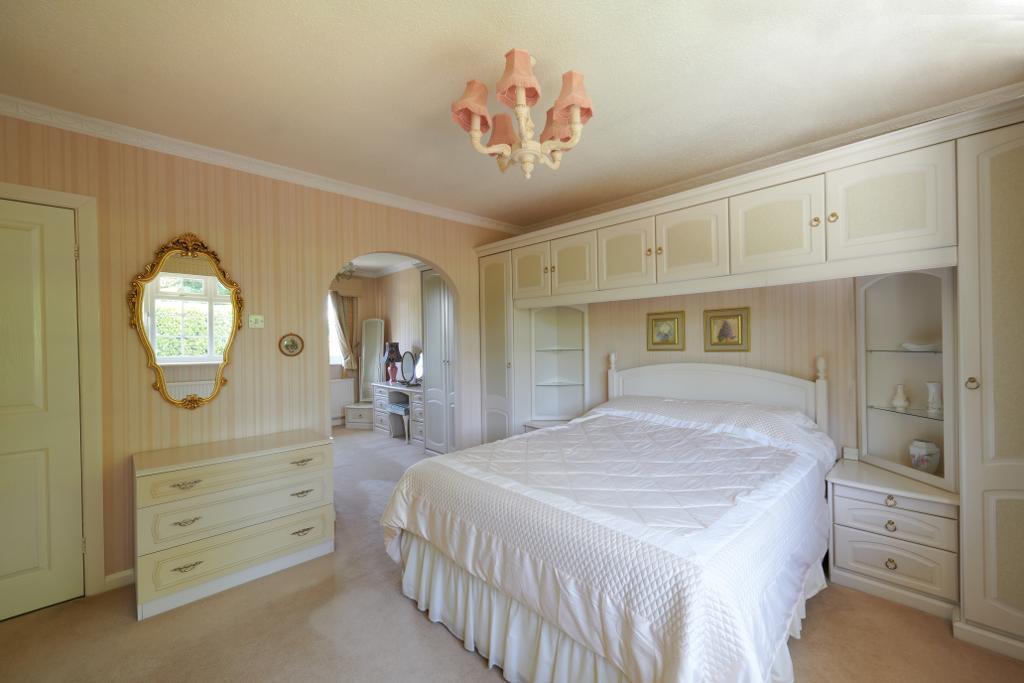 Principal bedroom/Dressing room