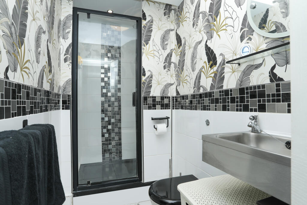 general 9 Sheerways,