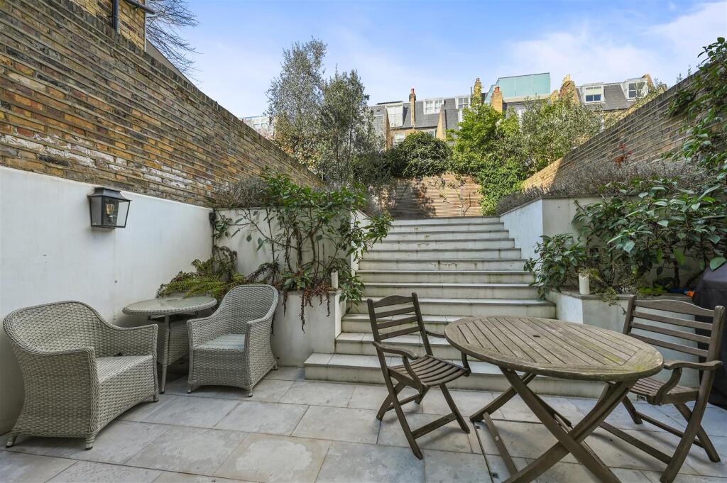 Cromwell Grove - Garden1