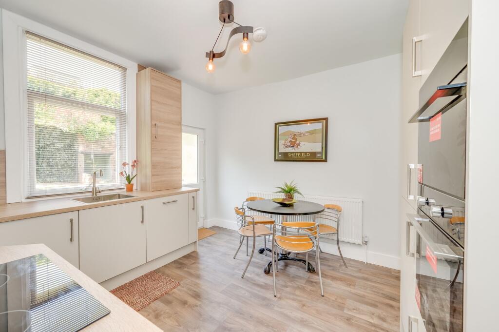 KITCHEN/DINER AND LIVING ROOM