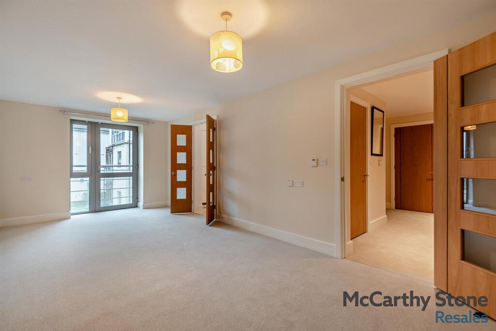 8668022-interior10-800.jpg