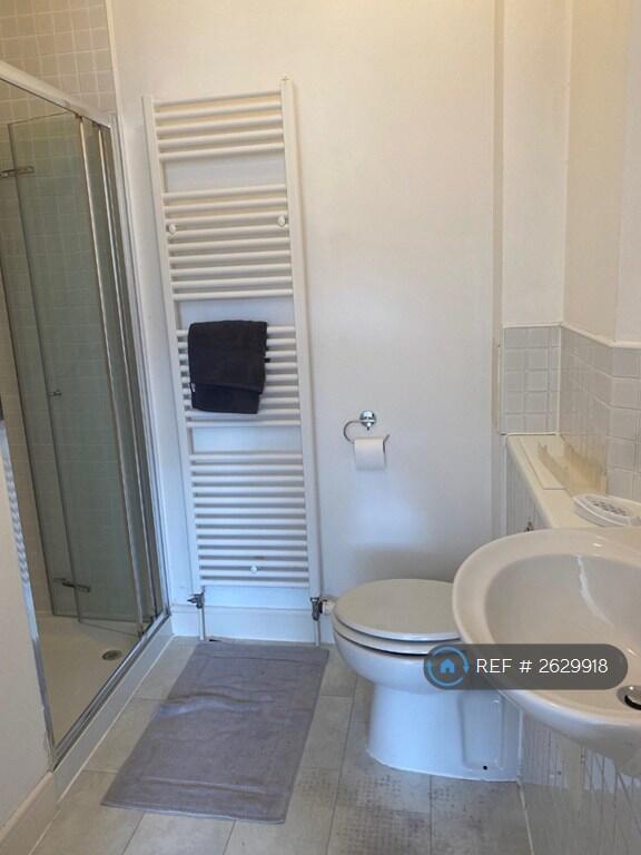 Ensuite (Bedroom One)