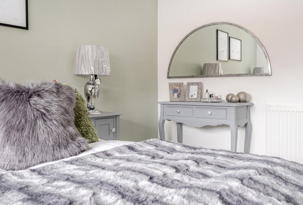 1360004-21-68d681...