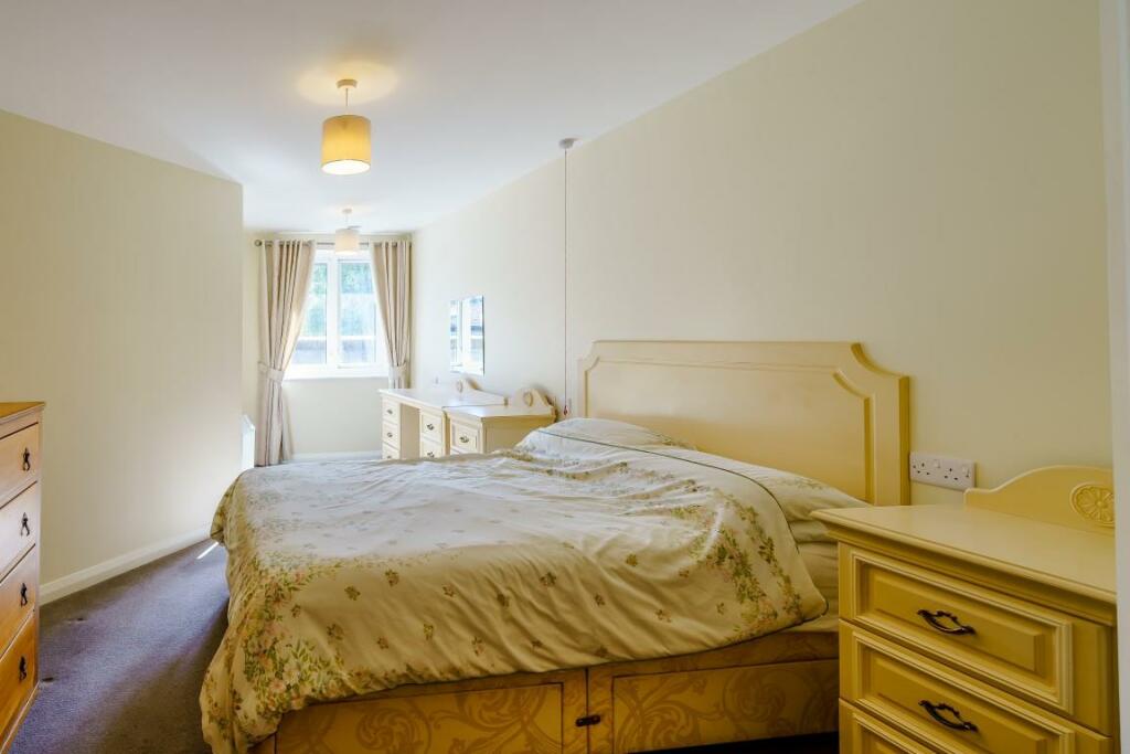 8515756-Interior18 (Medium).jpg