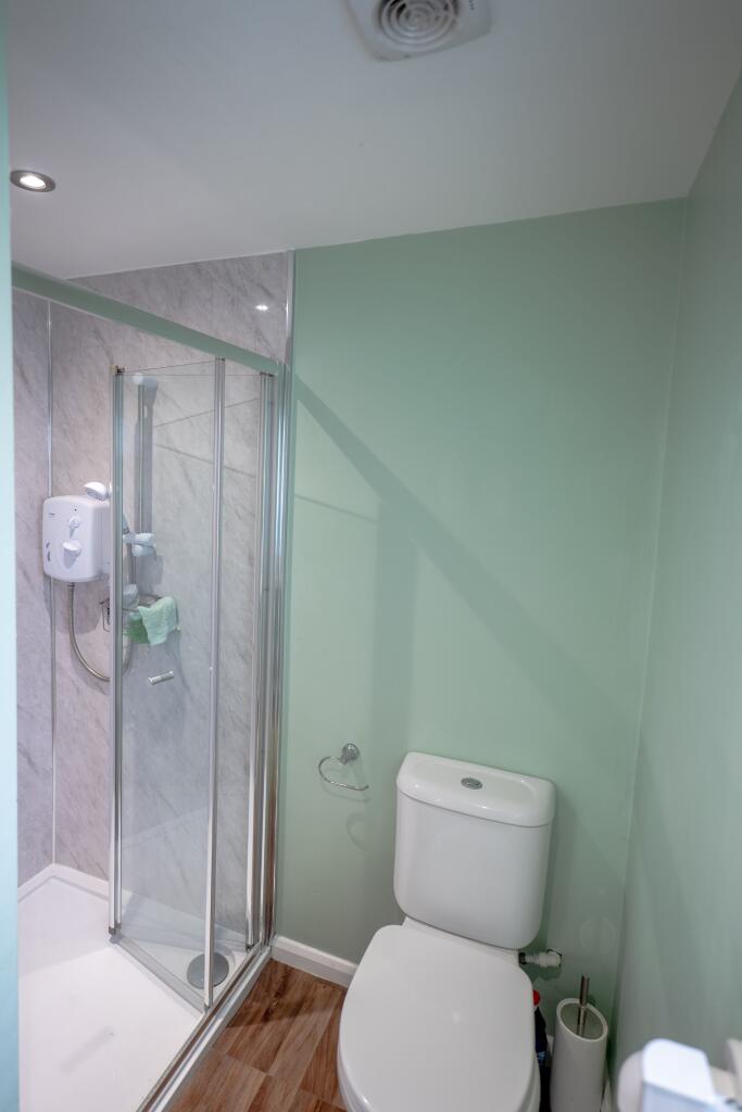 Downstairs WC &amp; Shower