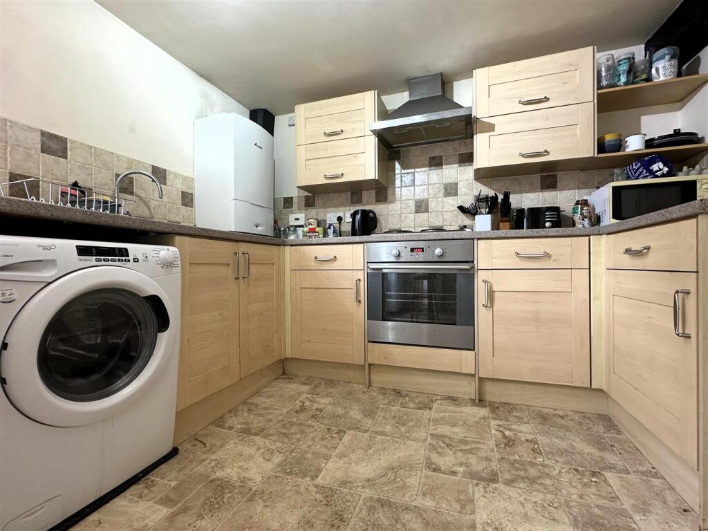 Kitchen III.jpg