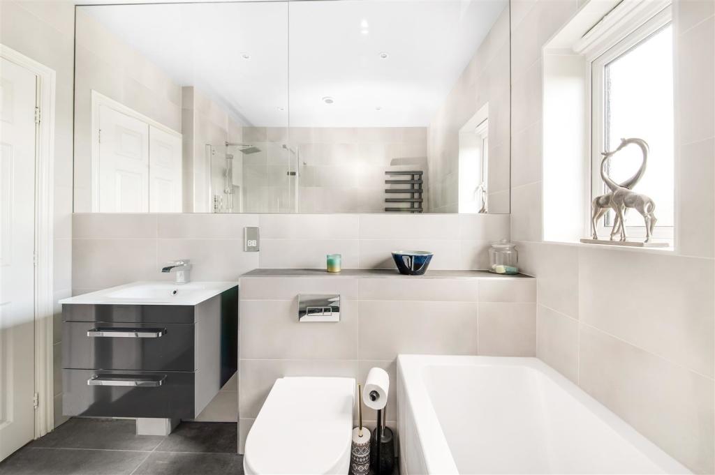 HOUSE BATHROOM