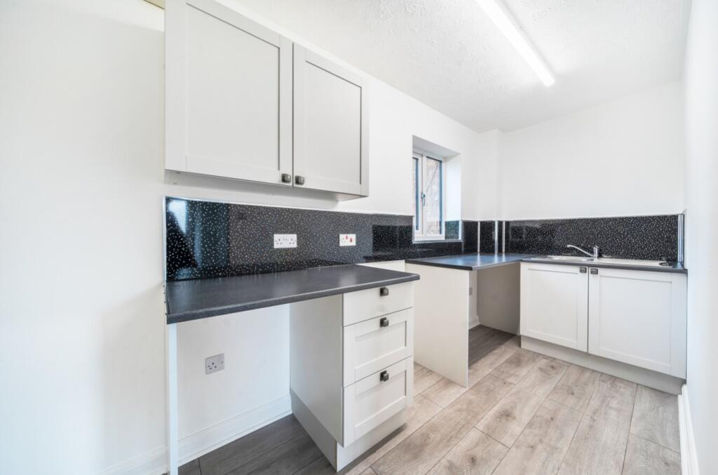 1364859-6-68e7d771c0e73