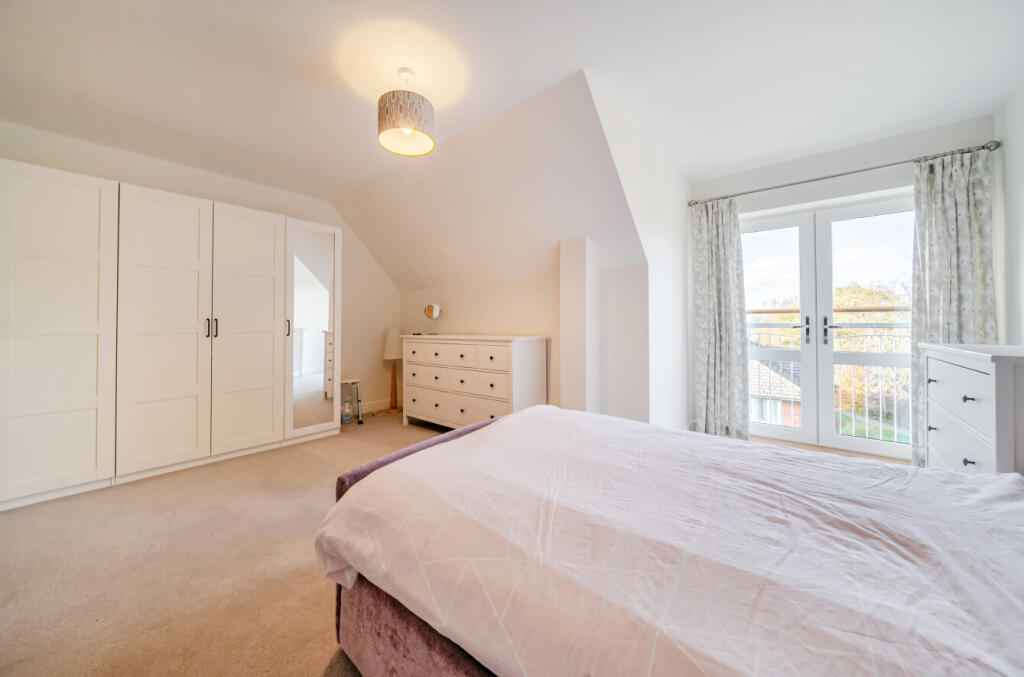 1382716-5-691b28a...