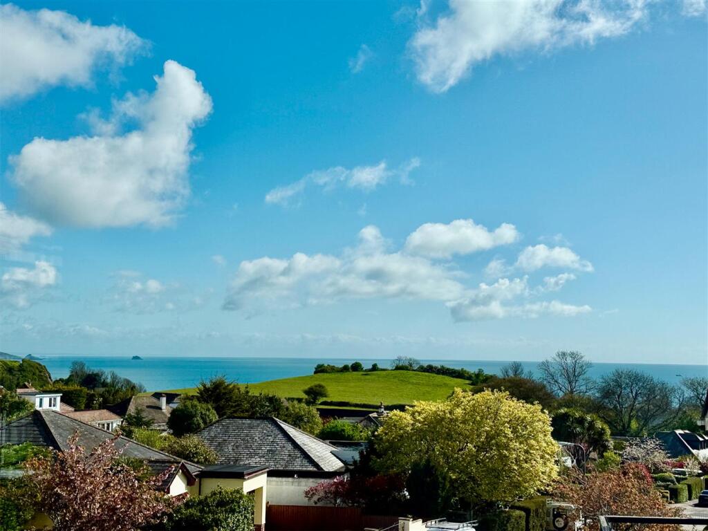 Countryside &amp; Sea Views