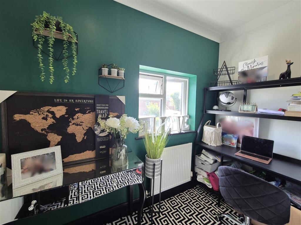 Landing/ Study Space