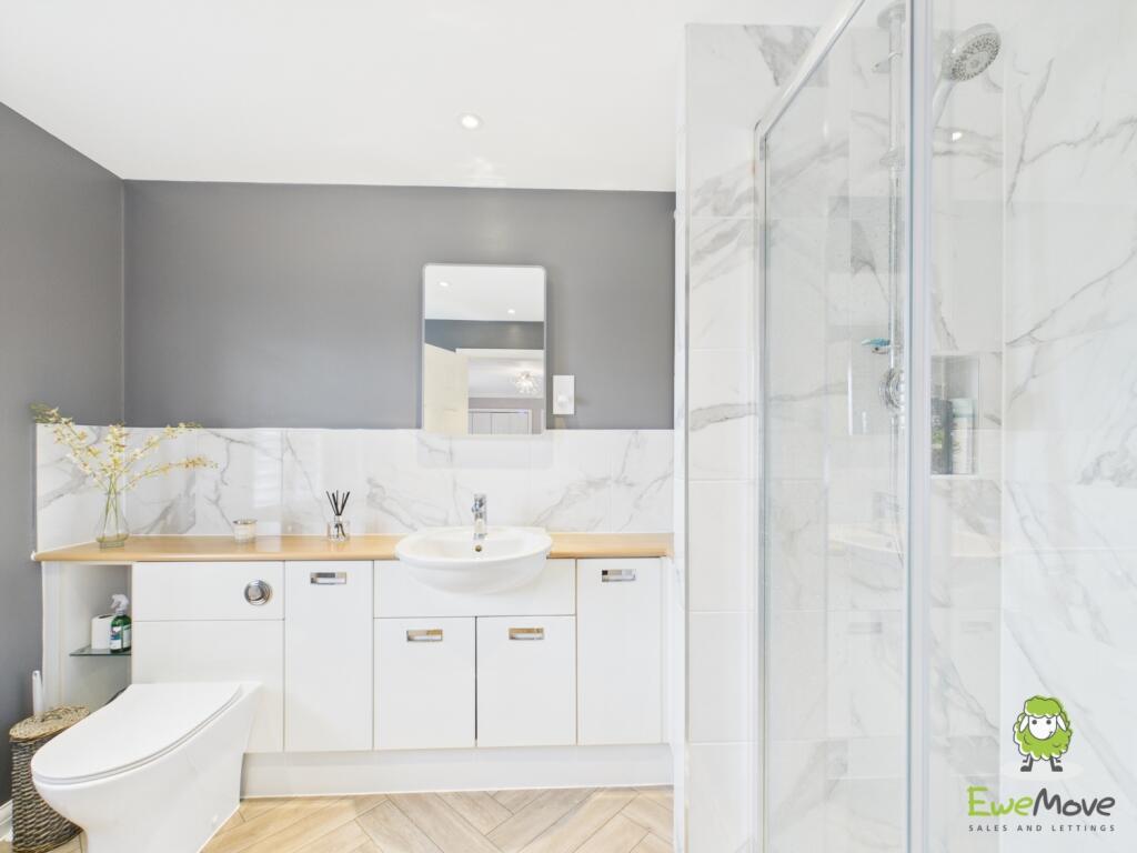 CAM03778G0-PR0181-STILL010