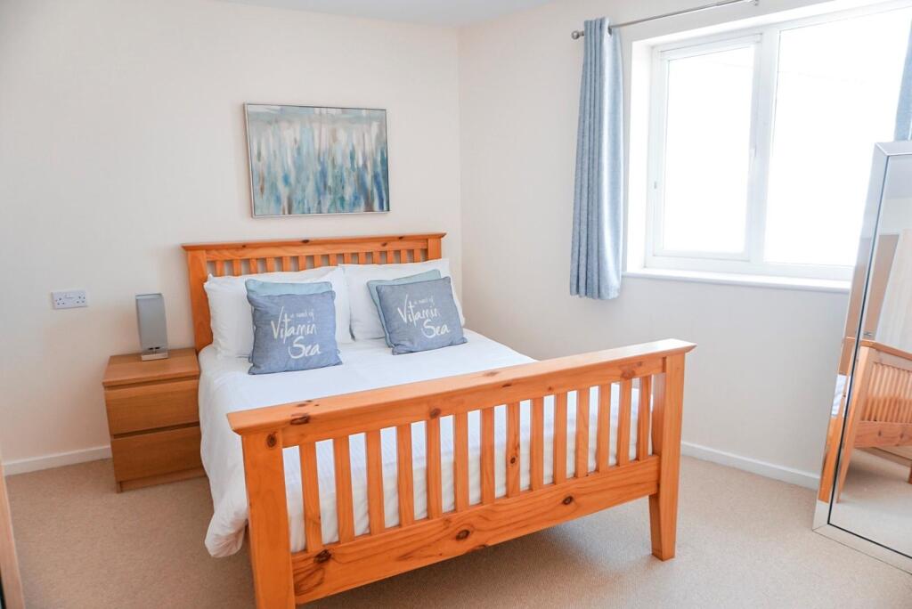 4 Trehellan Heights Bedroom 1