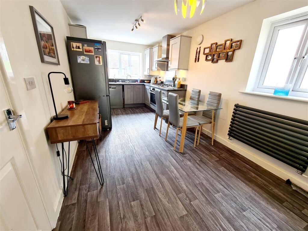 Kitchen / Dining Room