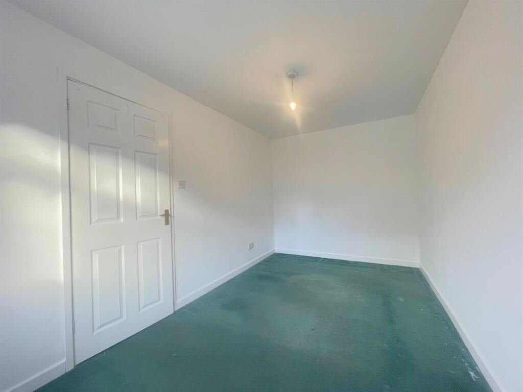 Bedroom 4 (downstairs)