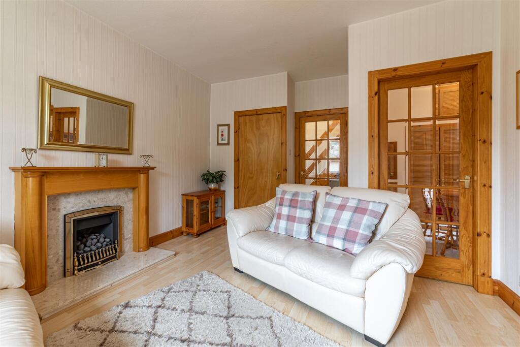 9 Douglas Place Galashiels 15.jpg