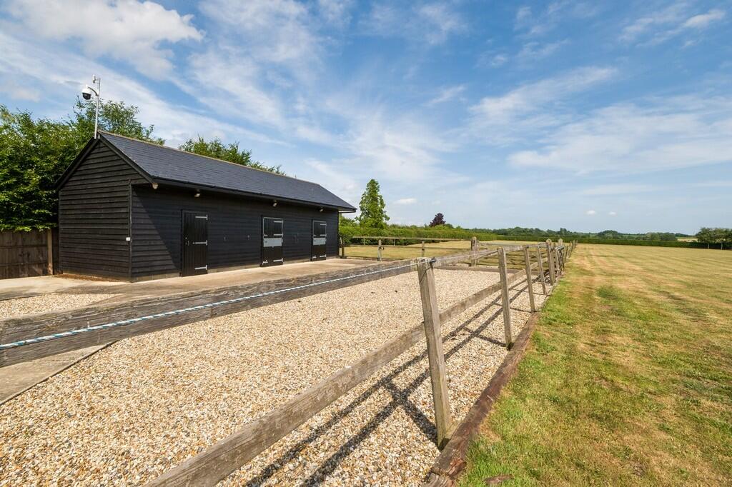 Clamp Farmhouse-5...