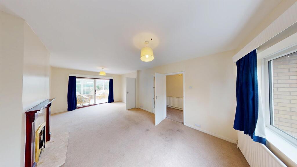 Open plan Living/Dining Room