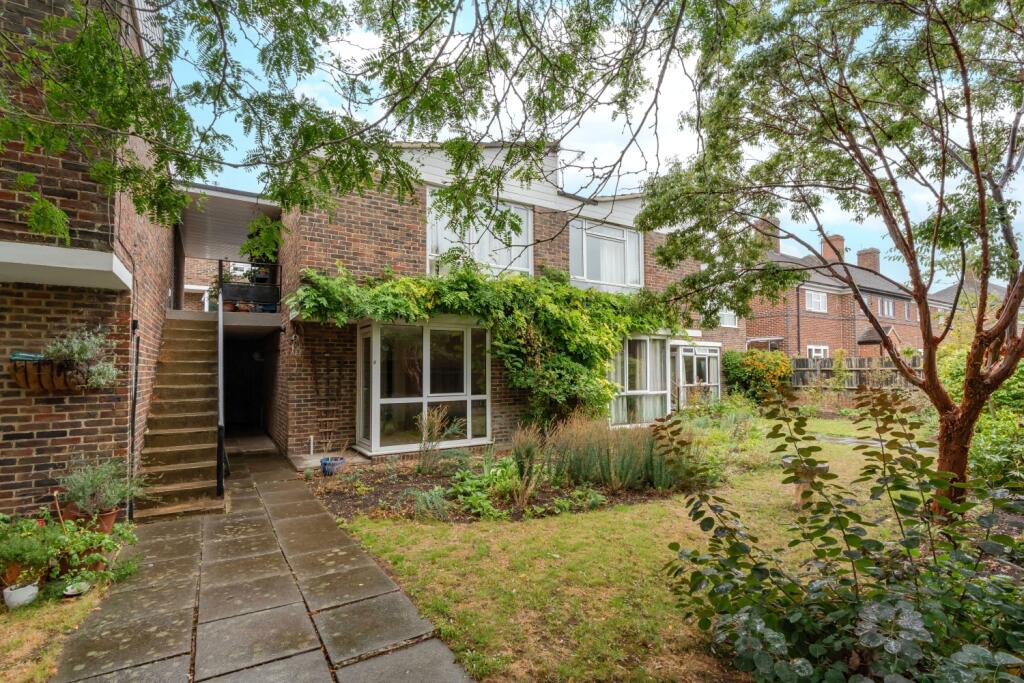 Flat 3 Quadrangle House-05053