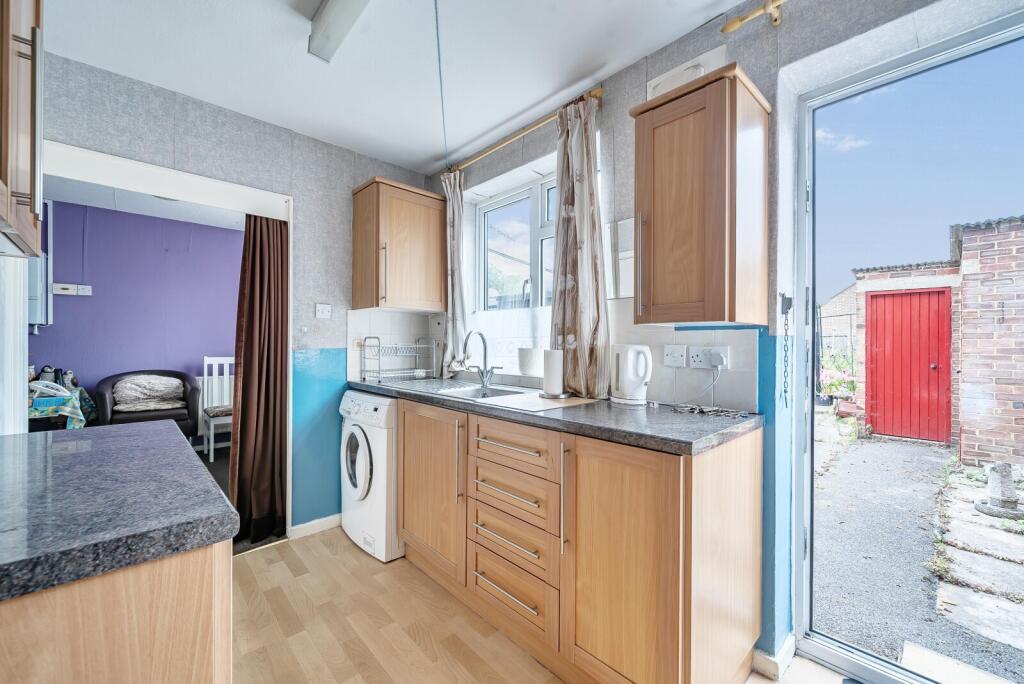 1369261-3-68f12ed...