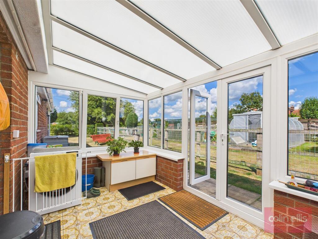 CAM05075G0-PR0193-STILL019.jpg