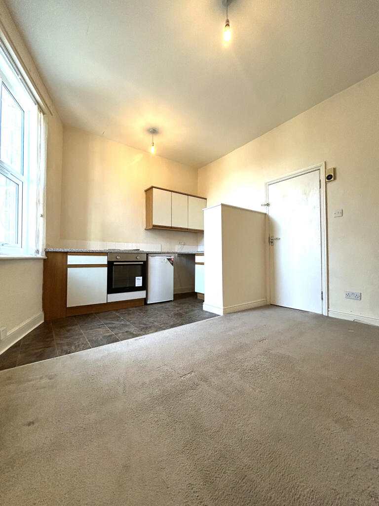 Lounge/Kitchen