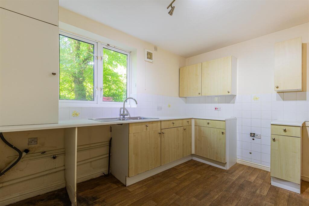 Windlass Court 33-4.jpg