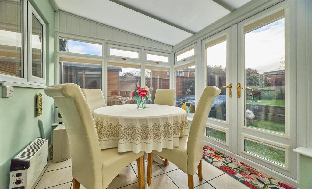 Conservatory Dining Room to rear