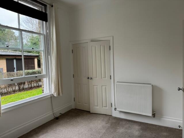 Double Bedroom with fitted wardrobe