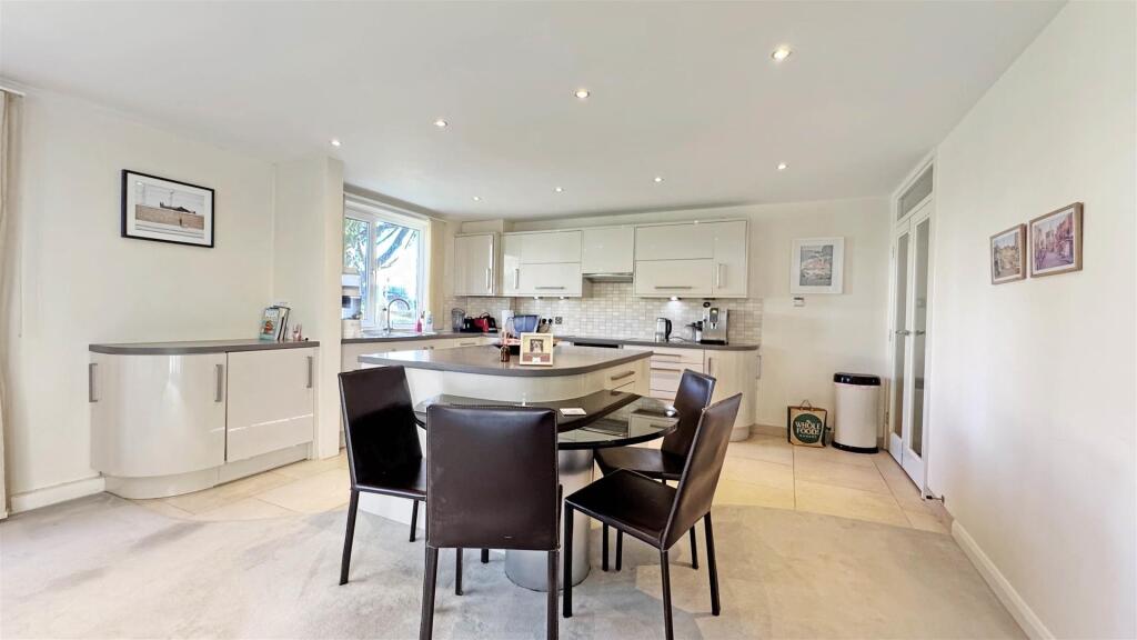Kitchen Lounge Diner