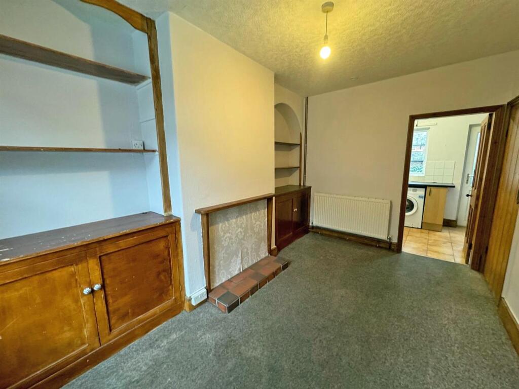 Ystafell Fyw/  LIVING ROOM