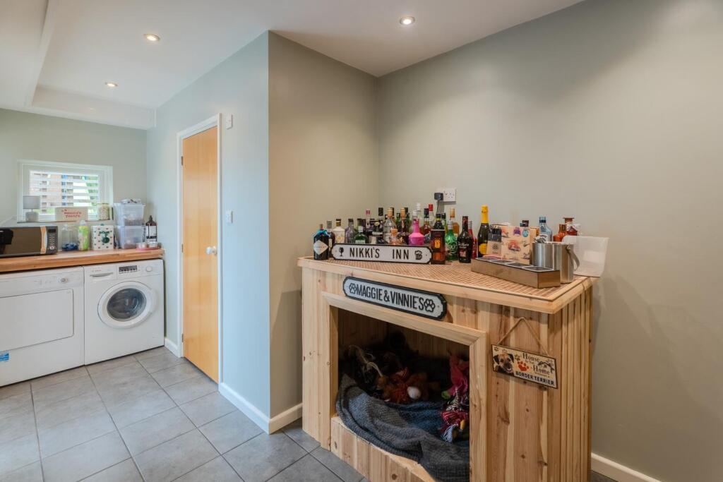 Eaton Crescent-9.jpg