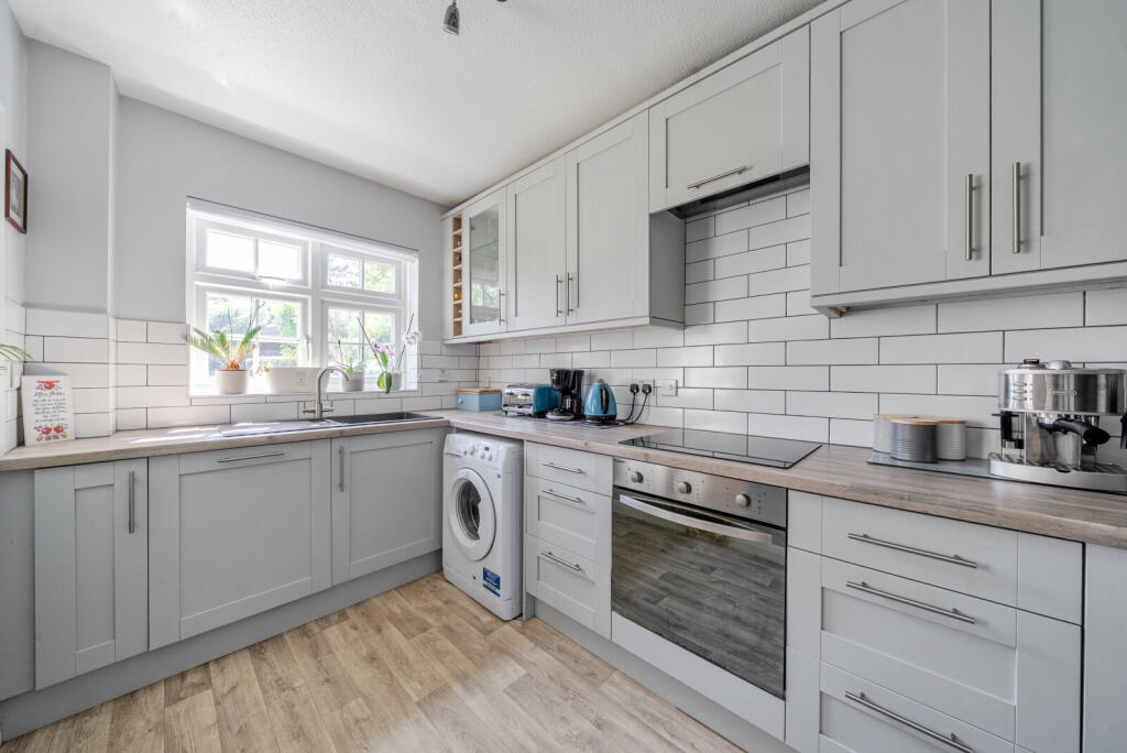 1340094-5-6899daa...