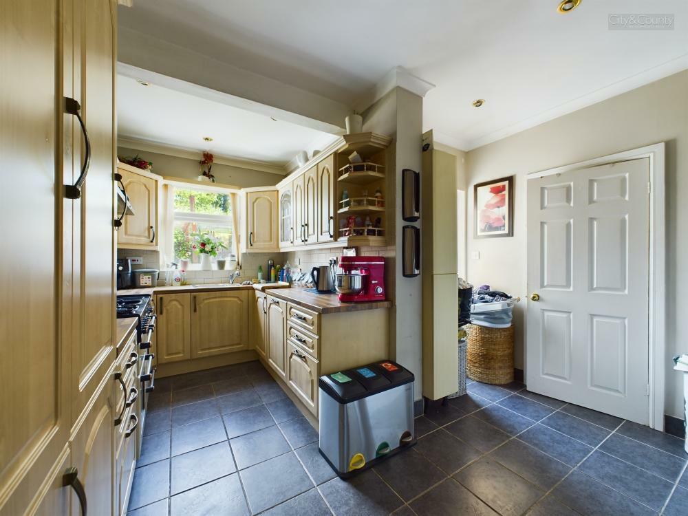 Kitchen/Breakfast Room