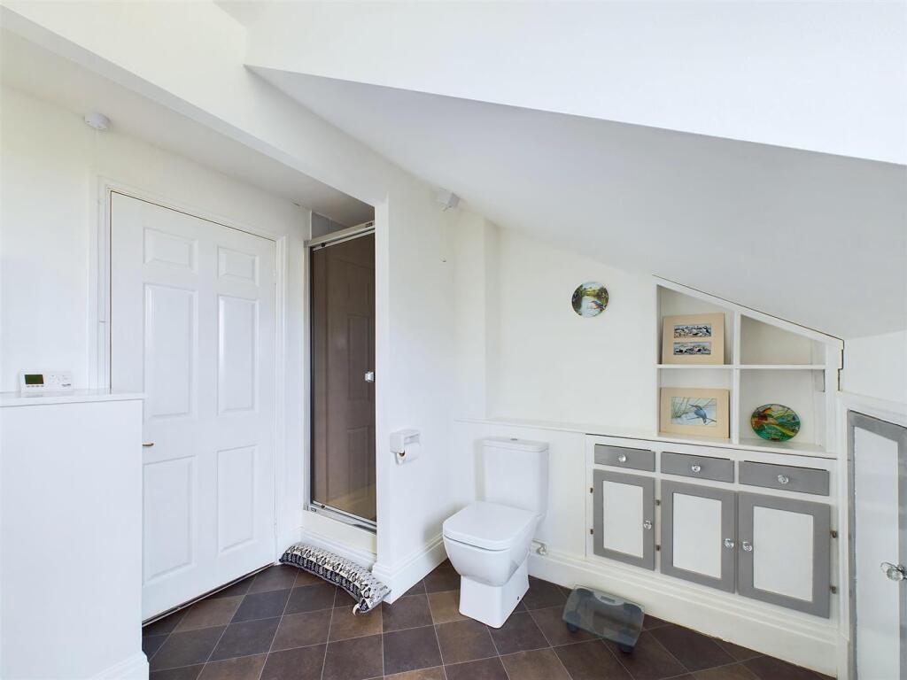 Annex Shower Room