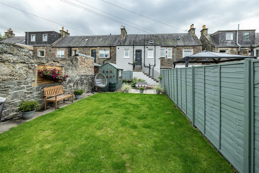 10 Roxburgh Place Galashiels 41.JPG