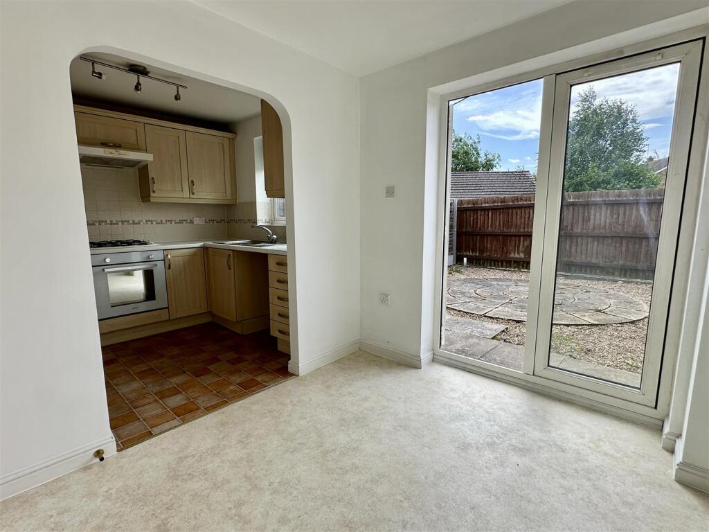 dining/kitchen