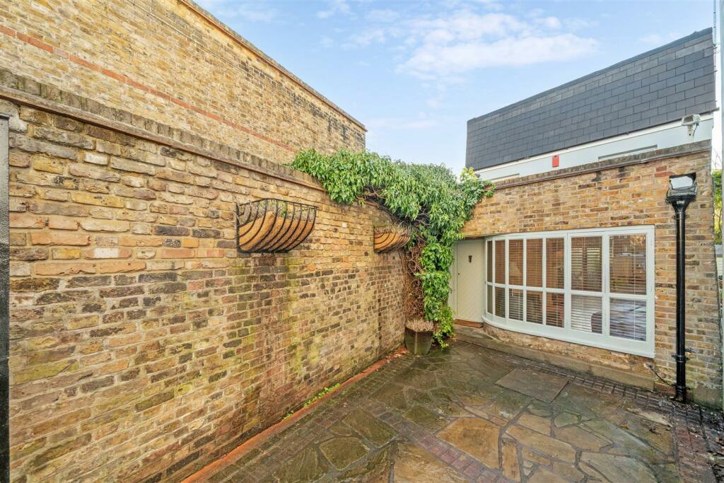 Devonshire Passage, W4 - FOR SALE