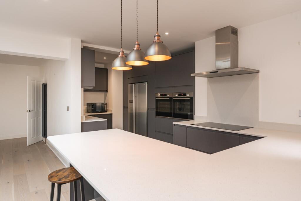 25 Highfield Avenue-02049