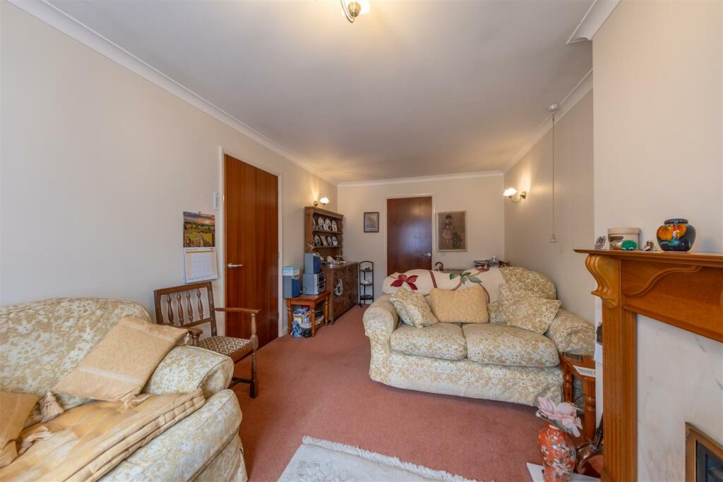 17 Rathbone Park-003.jpg