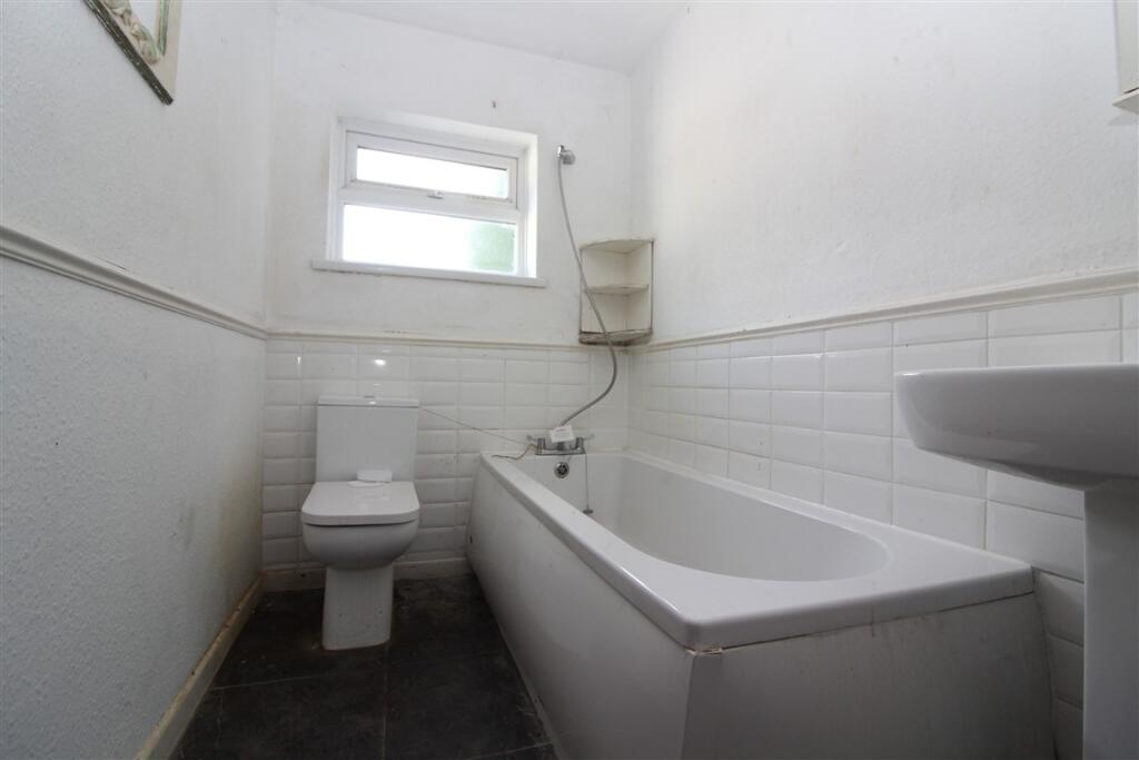 Bathroom T202506191316.jpg