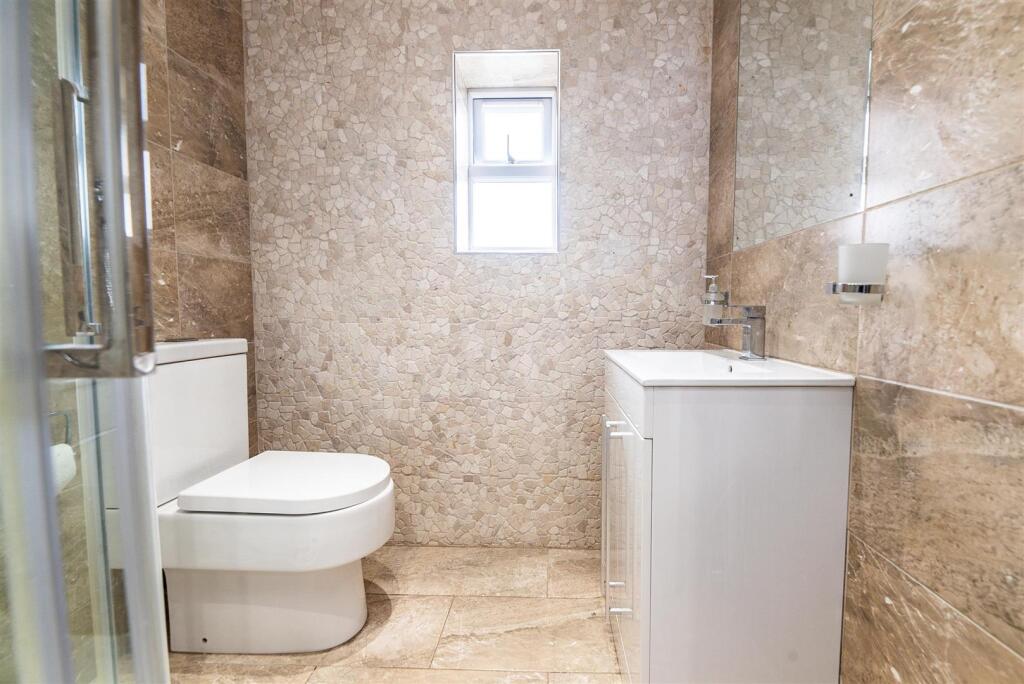 56 Appledore Avenue (23 of 33).jpg