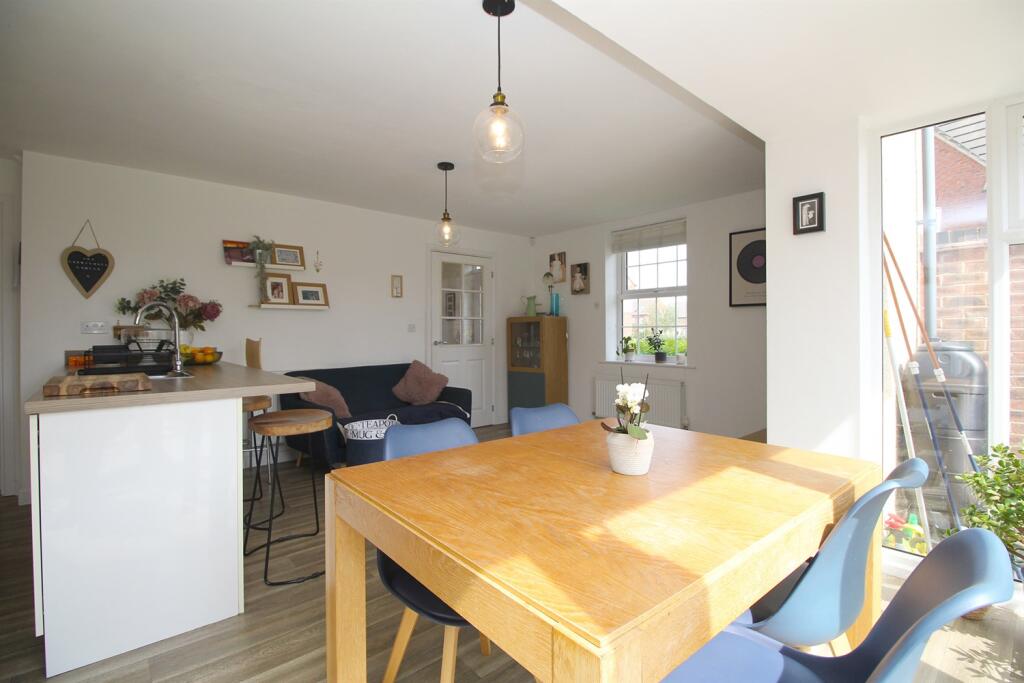 Kitchen / Diner