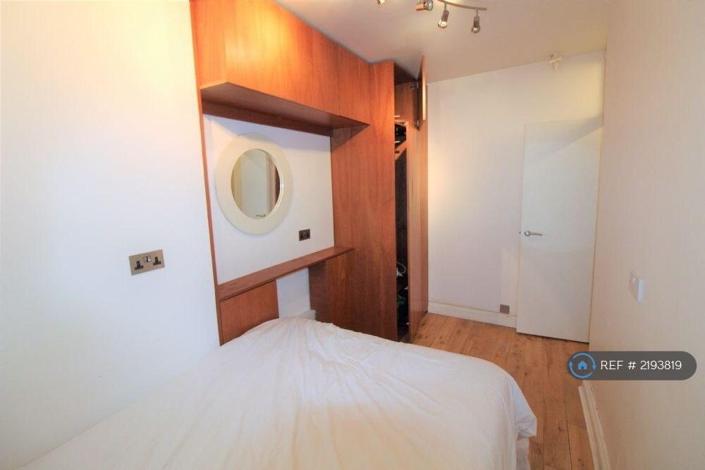 Ottoman Bed With Lots Of Storage 